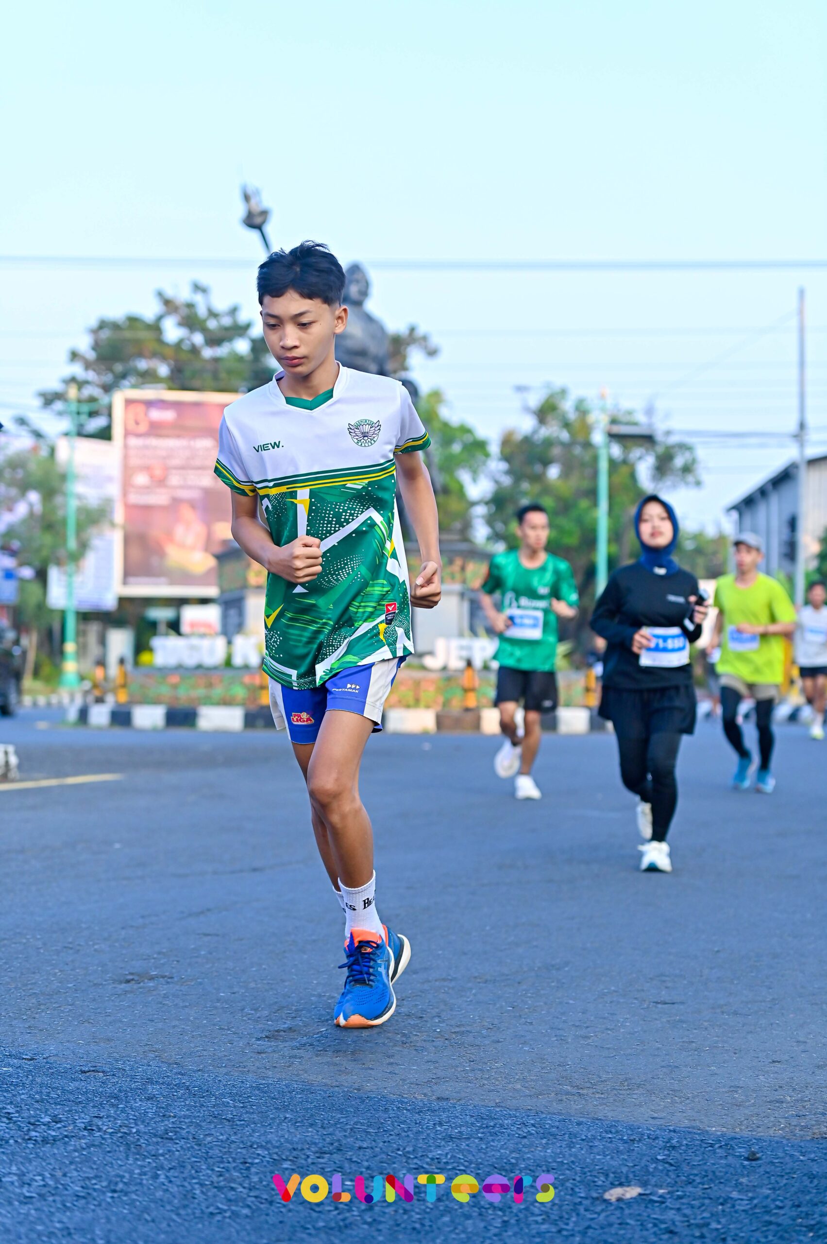 VUN RUN I 323 scaled